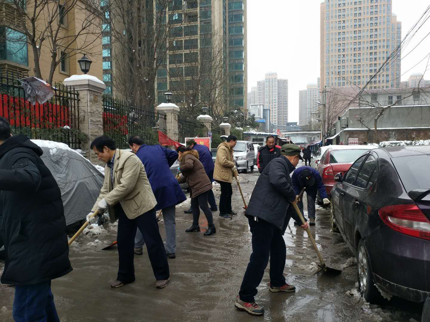 “以雪為令，御雪奮戰(zhàn)” 西安工業(yè)投資集團(tuán)再行動(dòng)