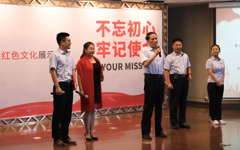 陜鼓集團(tuán)綜合能源事業(yè)部黨支部表演的節(jié)目接地氣，受好評(píng).jpg
